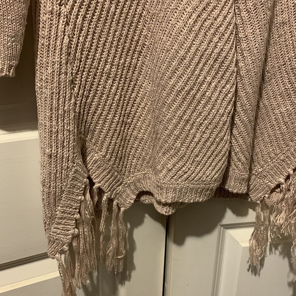 Oversized v neck sweater - Picture 3 of 4